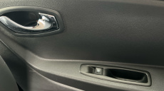 Renault Captur 1.2 TCE Signature Nav 5dr Auto Petrol Hatchback